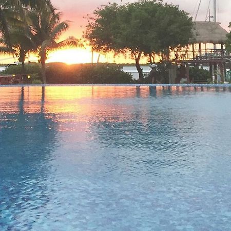 Marina Paraiso Isla Mujeres Hotel Exterior foto