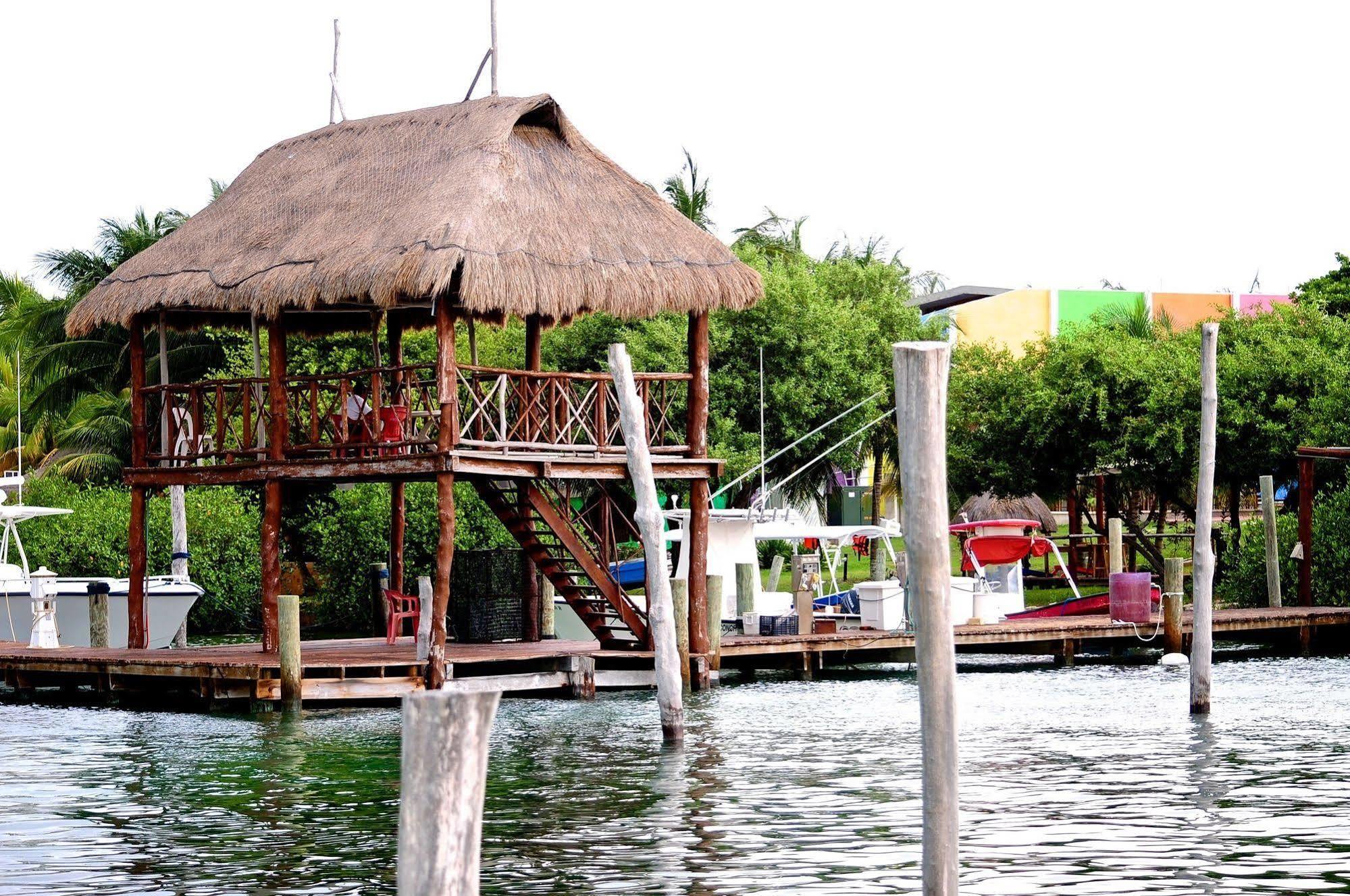 Marina Paraiso Isla Mujeres Hotel Exterior foto