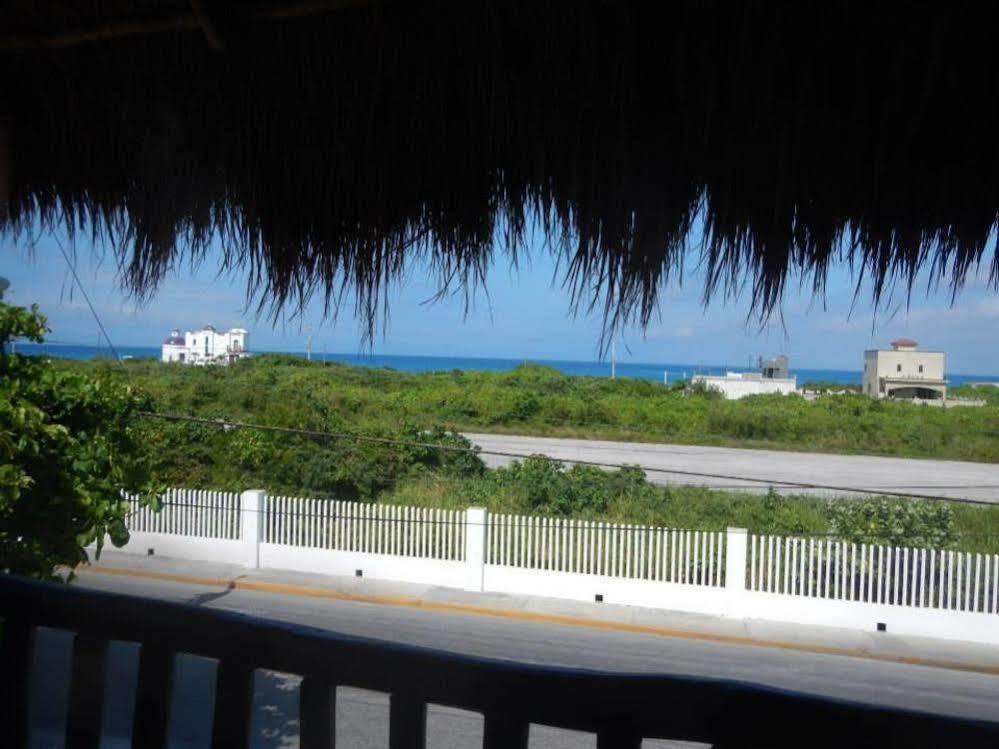 Marina Paraiso Isla Mujeres Hotel Exterior foto